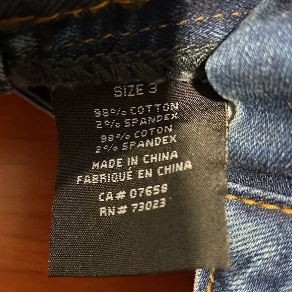 seductions FD Jeans with Studs & Skull Studs Distressed Women's/Junior's Size 3 - Picture 8 of 10